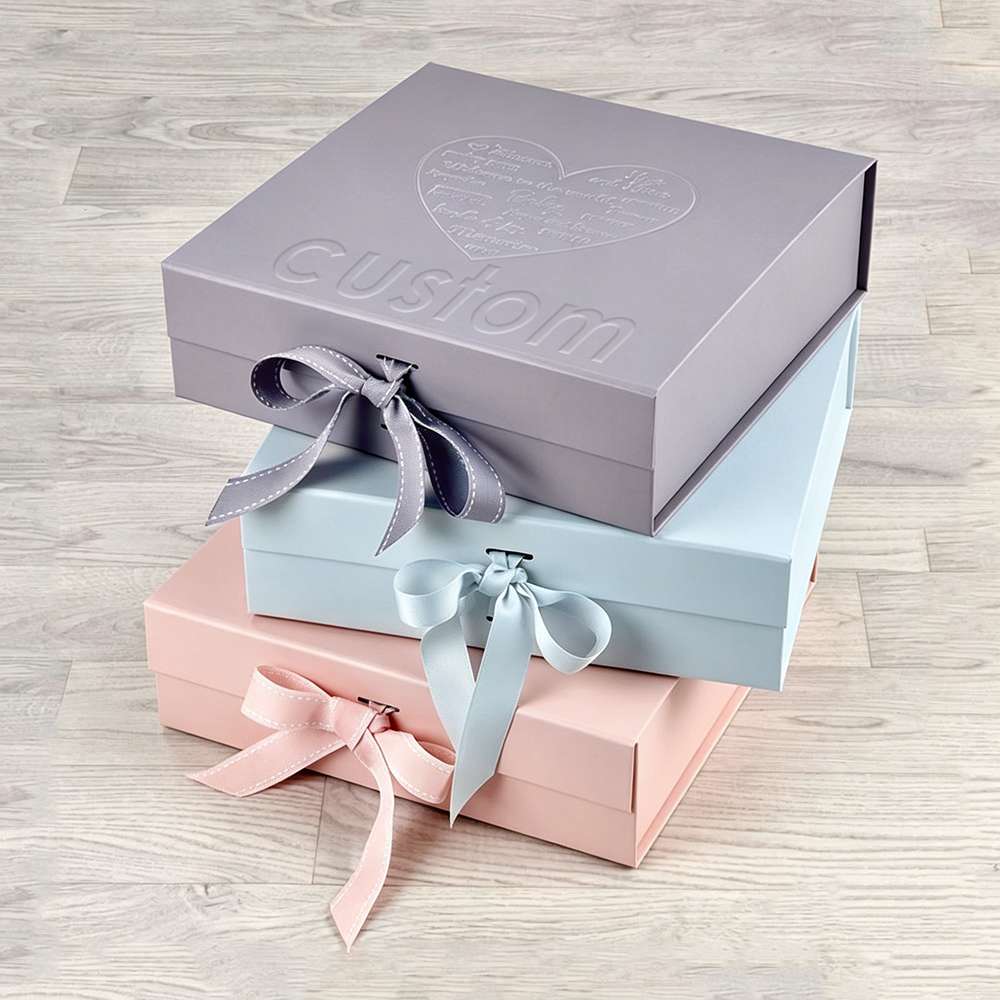 Custom Logo Size Gift Box Magnetic Closure Folding Box For Baby Clothes